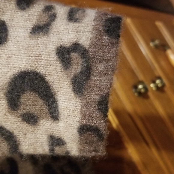 Magaschoni Cashmere Animal Print Sweater - Picture 4 of 5